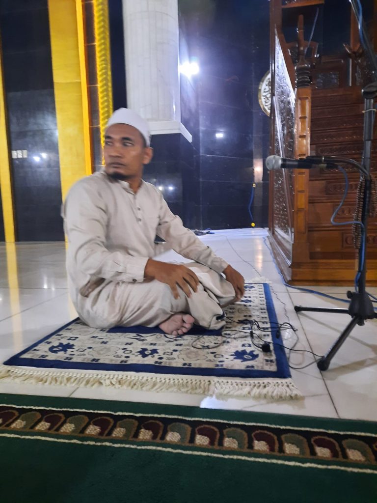 Kemampuan Nabi Muhammad Melihat ke Arah Belakang